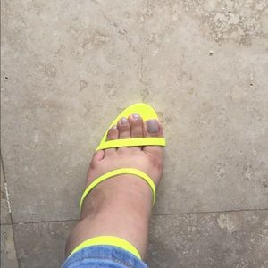 Lola shoetique neon green strappy sandal